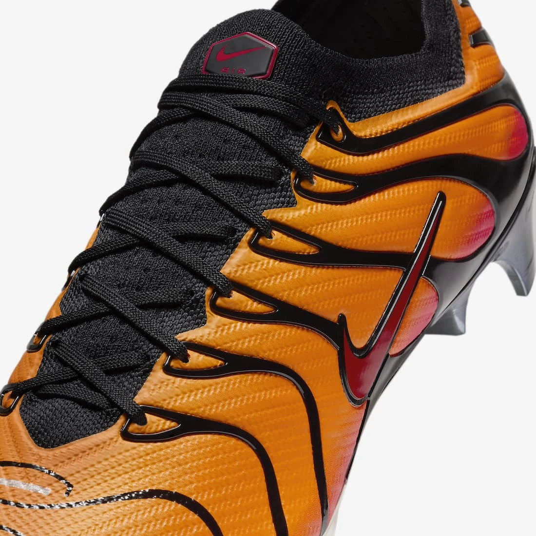 Nike Air Max Plus x Mercurial Vapor 15 orange